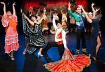 Uno de los excelentes números musicales de Colombia revista musical, del Thalia Spanish Theatre.