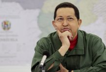Oposición venezolana cree que Chávez no está en ejercicio de sus funciones La alianza opositora de Venezuela puso hoy en duda la versión oficial de que el presidente Hugo Chávez está en ejercicio de sus funciones desde el Hospital Militar de Caracas, donde lleva internado una semana, y pidió respeto para el pueblo venezolano.