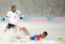 Bajo la nieve, Estados Unidos vence 1-0 a Costa Rica Estados Unidos consiguió hoy sus primeros tres puntos en el hexagonal final de la Concacaf del Mundial de Brasil 2014 al ganar por 1-0 a Costa Rica en medio de una fuerte nevada que hizo imposible la práctica del fútbol.