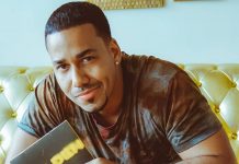 Romeo Santos firmará autógrafos en San Juan el próximo 27 de julio Romeo Santos, visita Puerto Rico y firma autografos con motivo de la salida de su nuevo disco "Golden".(Foto Facebook Romeo Santos)