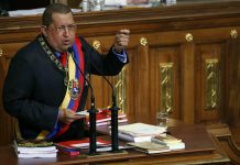 Gobierno de Chávez denuncia amenazas y repatría a equipo consular en Miami