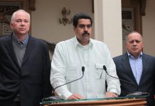 Maduro dice que el proceso postoperatorio de Chávez va a ser complejo y duro Maduro, indicó hoy que el presidente Hugo Chávez va a tener un proceso postoperatorio complejo y duro tras la operación quirúrgica a la que fue sometido el martes en Cuba por un cáncer.