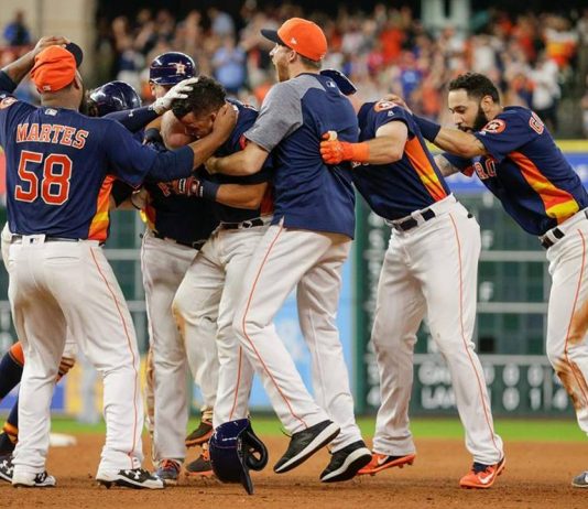 Juan Centeno le da el gane a los Astros de Houston El boricua Juan Centeno fue el héroe de la victoria de los Astros. (foto Twitter)