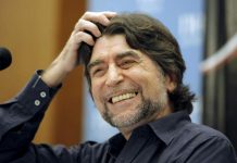 Joaquín Sabina califica el régimen cubano de una "gerontocracia" paralizada
