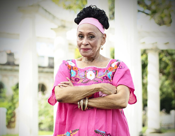 La leyenda de la música cubana Omara Portuondo se unió al dúo de trovadores Buena Fe y a los reguetoneros Yomil y El Dany para grabar la canción "Música Vital". (foto archivo)
