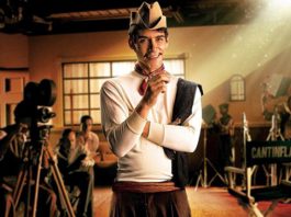 Cronistas de espectáculos de Nueva York eligen "Cantinflas" como mejor filme 2014 El largometraje "Cantinflas", protagonizado por el español Óscar Jaenada, fue elegida la mejor película de 2014 por la Asociación de Cronistas de Espectáculos (ACE) de Nueva York.