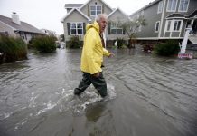 Cientos de personas atrapadas en Nueva Jersey aguardan rescate