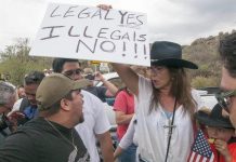 Protestas en Arizona contra la llegada de menores centroamericanos a EE.UU.
