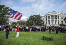 "Estados Unidos no se rinde al miedo", dice Obama en el 13 aniversario de 11S