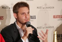 El director argentino Damian Szifron habla durante una rueda de prensa sobre la película Argentina candidata al Óscar como mejor película extranjera 'Relatos Salvajes'.