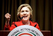La aspirante presidencial demócrata Hillary Clinton, durante la convención anual del grupo de defensa de los derechos civiles National Action Network celebrada en Nueva York, Estados Unidos, hoy, 13 de abril de 2016. Las elecciones primarias de Nueva York se celebrarán el próximo 19 de abril.