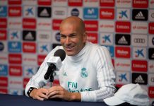Zidane reserva a Ramos y Kroos; Achraf, Varane y Kovacic titulares El entrenador del Real Madrid, Zinedine Zidane, da una rueda de prensa momentos antes de la práctica del equipo en las instalaciones de la Universidad de California