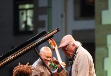 Charles Lloyd, se presentó junto a la extraña pareja del arpa y el piano en el Festival de Jazz de San Sebastian.