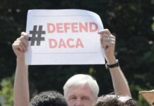 Grupos del programa DACA, exigen a congresistas republicanos que los "defienda y proteja" Grupos comunitarios y beneficiarios del programa DACA para jóvenes indocumentados en Estados Unidos, se reunieron en Miami.