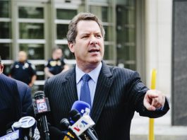 El exfiscal mexicano podría aceptar acuerdo con fiscalía para evitar juicio Jeffrey Lichtman, "es posible" pero también que es posible "ir a juicio" ya que aún no han logrado nada con los fiscales federales asignados al caso.