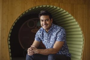 Carlos Rivera, el hombre que se rebel&oacute; contra ese patr&oacute;n vital para alcanzar fama con su voz a ambos lados del Atl&aacute;ntico.