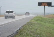 Harvey amenaza de "peligro extremo" que representa la marejada ciclónica, las intensas precipitaciones que arrastra y los vientos huracanados