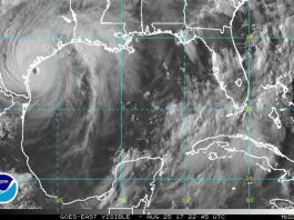 El ojo de la tormenta tropical Harvey, que está causando "inundaciones sin precedentes"