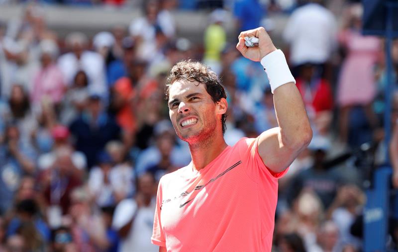 Rafael Nadal celebra la victoria conseguida frente al ucraniano Alexandr Dogopolov