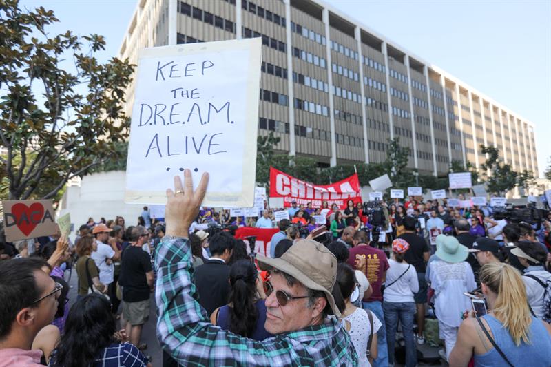 Trump oblig&oacute; al cierre inmediato del Proyecto California M&eacute;xico de la Universidad Cal State Long Beach
