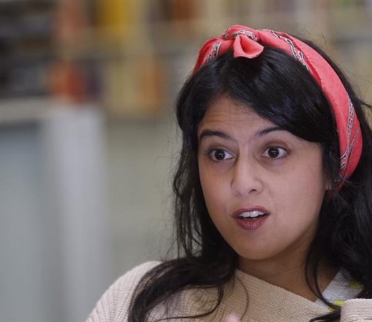 Brenda Lozano "Cómo piensan las piedras" Brenda Lozano, narradora, ensayista y editora mexicana