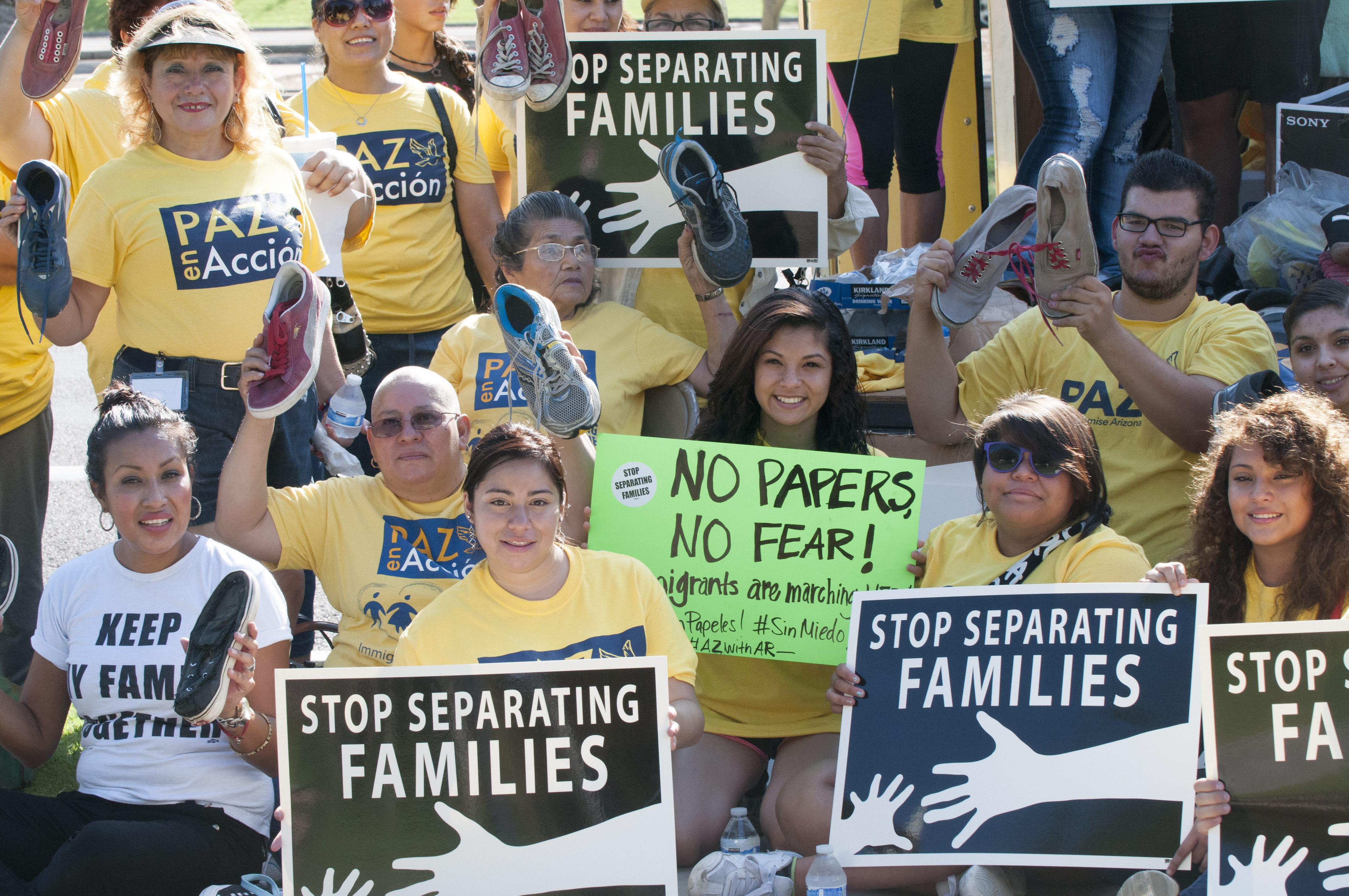 Cada vez m&aacute;s familiares y amigos de inmigrantes que enfrentan una deportaci&oacute;n se ven obligados a recurrir a plataformas para poder pagar a los abogados, las fianzas y otros gastos. (foto archivo)