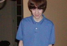 Adam Lanza planeó durante años matanza de Newtown y buscó un récord Un joven "callado y tímido", muy inteligente pero también "muy antisocial" y que prefería quedarse solo en casa, así es como han definido sus conocidos a Adam Lanza, el autor de la matanza en una escuela de Newtown, en la que murieron un total de 28 personas, entre ellas 20 niños.