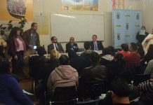 Líderes del gobierno hablan sobre cómo protegerse de las prácticas comerciales engañosas El panel estuvo integrado por Nisha Agarwal, la Comisionada de Asuntos de Inmigración; el senador del estado de Nueva York, José Peralta; Brent Wilkes, Director ejecutivo de LULAC Nacional y Umair Khan, Defensor Público. Los miembros del panel hablaron sobre cómo protegerse del fraude al consumidor.