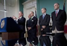 Bloomberg minimiza las protestas de los "indignados" y defiende el desalojo