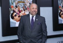 Orinando en la calle ¿CHIFLADO O LUNATICO? Bo Dietl, uno de los aspirantes a alcalde de la ciudad de Nueva York por el Partido Republicano, llamó en días pasados a que los neoyorquinos fueran a orinar en los exteriores de Gracie Mansion.