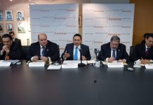 (De izquierda a derecha) El canciller de Honduras Arturo Corrales; el embajador de Guatemala en Estados Unidos, Julio Ligorria; el canciller de Guatemala Carlos Morales; el embajador de El Salvador en Estados Unidos, Francisco Altschul y el canciller de El Salvador, Hugo Martínez durante una reunión en Washington DC.