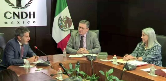 CNDH, UNAM y la Fundación Carlos Slim anunciaron hoy en San Antonio, Texas, un programa para impulsar la ciudadanización de la comunidad mexicana inmigrante en Estados Unidos. (foto twitter)