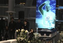Miles de hinchas del Pachuca le dieron hoy el adiós póstumo al 'Cóndor' colombiano Miguel Calero en una misa de cuerpo presente, en el mismo estadio Hidalgo donde el guardameta jugó durante once años por el equipo mexicano.