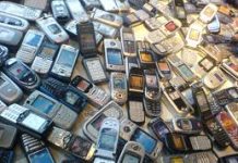 México usa celulares en busca de fondos para educación de sus jóvenes en EEUU