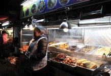 El fotógrafo español Francesc Torres documenta los restos del 11-S