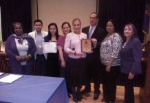 Consulado de Honduras entrega reconocimiento