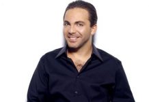 El cantante Cristian Castro aseguró que las polémicas fotos donde apareció vestido de travesti fueron motivadas por su "ser rockero".