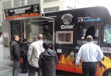 El exbaterista de Los Ramones vende albóndigas en las calles de Nueva York