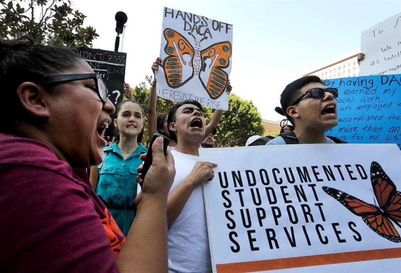 Trump decide acabar con los "so&ntilde;adores"
