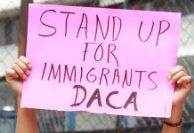 Demandan en Nueva York la revocación de DACA La demanda que se vio hoy en Nueva York es la primera desde que fueron anunciadas esas medidas, pero no el primer recurso judicial que plantea en el país un inmigrante acogido al programa DACA y cuya deportación es ordenada por las autoridades.