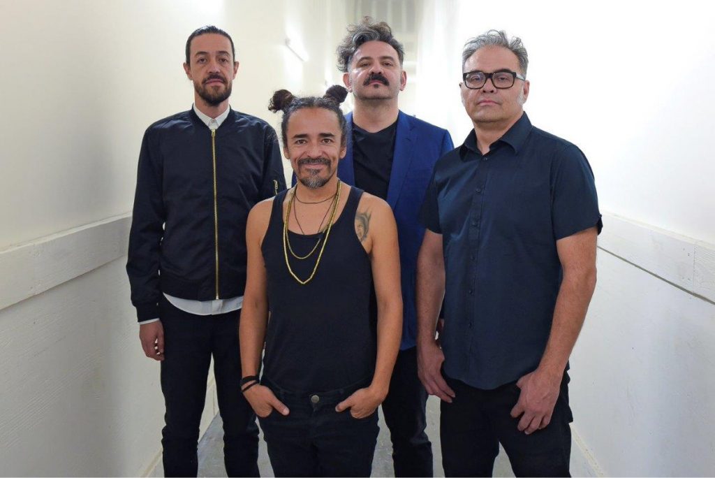 Caf&eacute; Tacvba con el disco "Jei Beibi" trataron de alcanzar el punto medio entre contrastes y polos opuestos. (foto twitter) 
