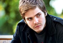 Daniel Brühl coprotagonizará la película "Wikileaks" Brühl, de 34 años, participó en "Inglourious Basterds" de Quentin Tarantino y cuenta en su filmografía con títulos como "Goodbye Lenin!" o los más recientes "Eva", "Los Pelayos" y "7 días en La Habana".