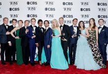 Inesperada victoria de "Dear Evan Hansen" en unos premios Tony muy repartidos
