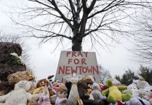 Algunas escuelas de Newtown reabren sus puertas, excepto Sandy Hook