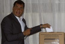 El presidente de Ecuador, Rafael Correa fue reelegido hoy con un margen suficiente sobre el segundo clasificado para evitar tener que presentarse a una segunda vuelta, según sondeos de boca de urna.
