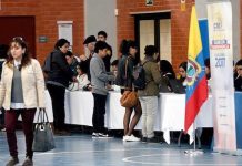 Elecciones en Ecuador se desarrollan con "absoluta normalidad", según CNE