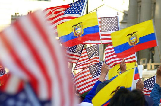La crisis económica fuerza a ecuatorianos a volver a su país y a no emigrar