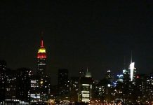 El emblemático rascacielos neoyorquino Empire State se iluminará esta noche de azul y amarillo para celebrar la concesión del Premio Nobel de la Paz de 2012 a la Unión Europea.
