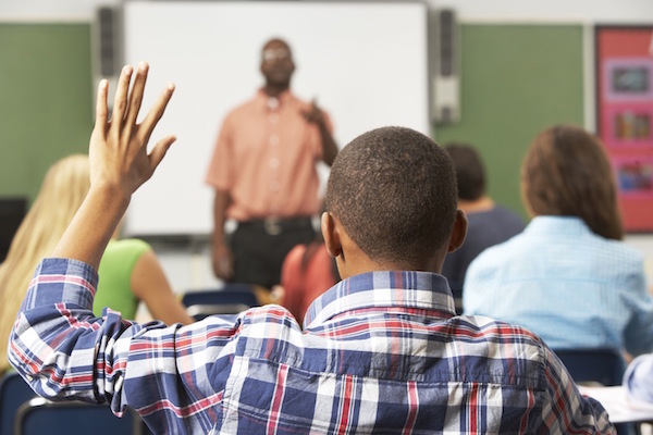 Abren doce nuevas escuelas p&uacute;blicas charter en el curso escolar 2017-2018. Todav&iacute;a hay 48.000 alumnos en lista de espera.
