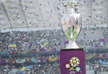 La Eurocopa de 2020 no tendrá una única sede, ni siquiera una compartida como la del pasado verano, que albergaron Polonia y Ucrania, sino que se celebrará en varias ciudades europeas de distintos países bajo el lema "Una Euro por Europa" para celebrar el 60 aniversario de la UEFA.